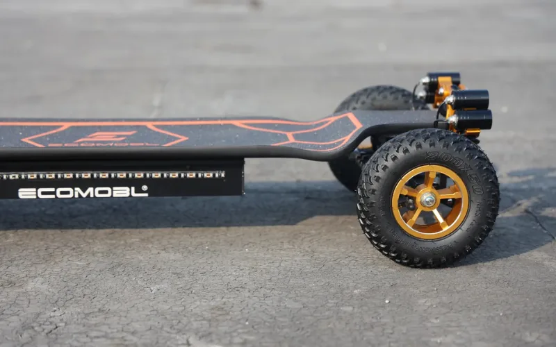 m24 2wd e-skateboard front half view