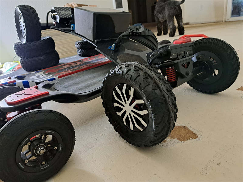 Dual Motor Electirc Mountain Board with LCD Remote