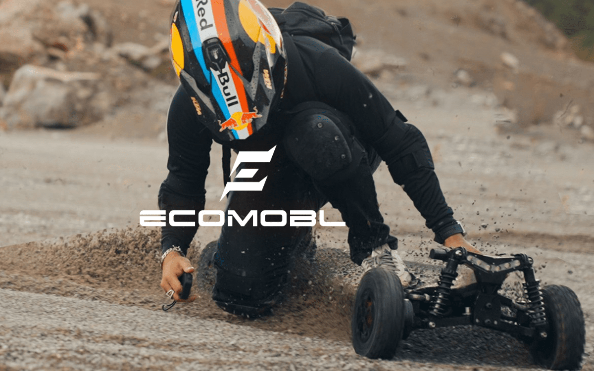 Electric vs. Traditional Mountain Skateboard: Which is Right for You?