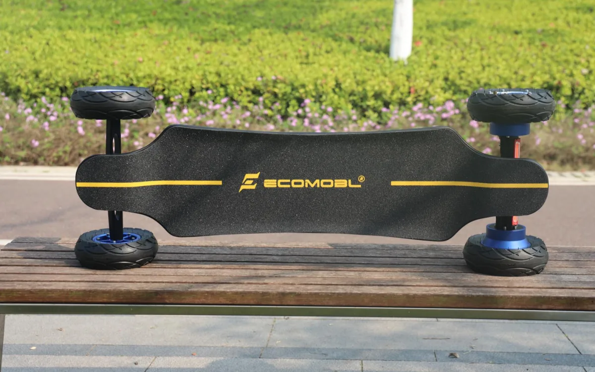 Ecomobl on the bench