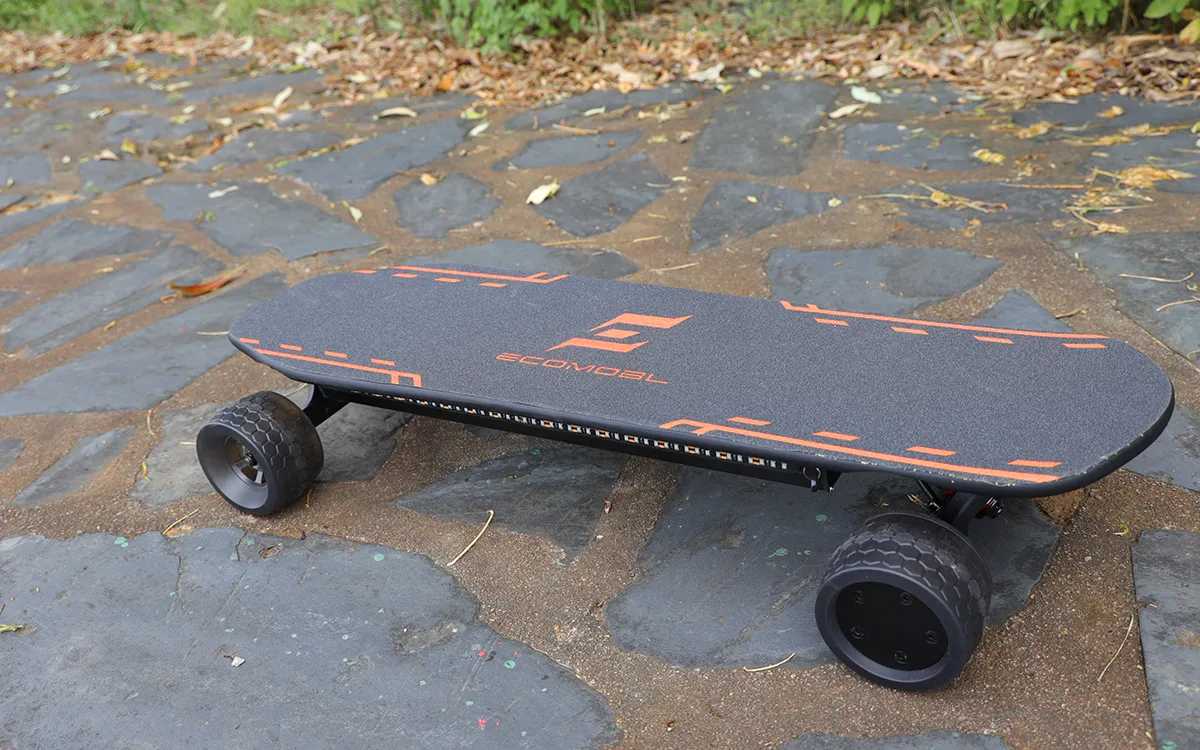 ecomobl mini electric skateboard cside look