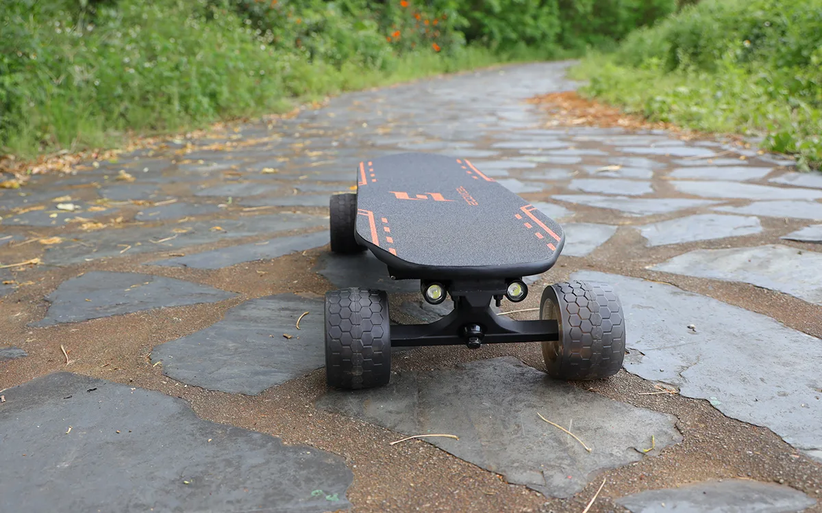 ecomobl mini electric skateboard front look