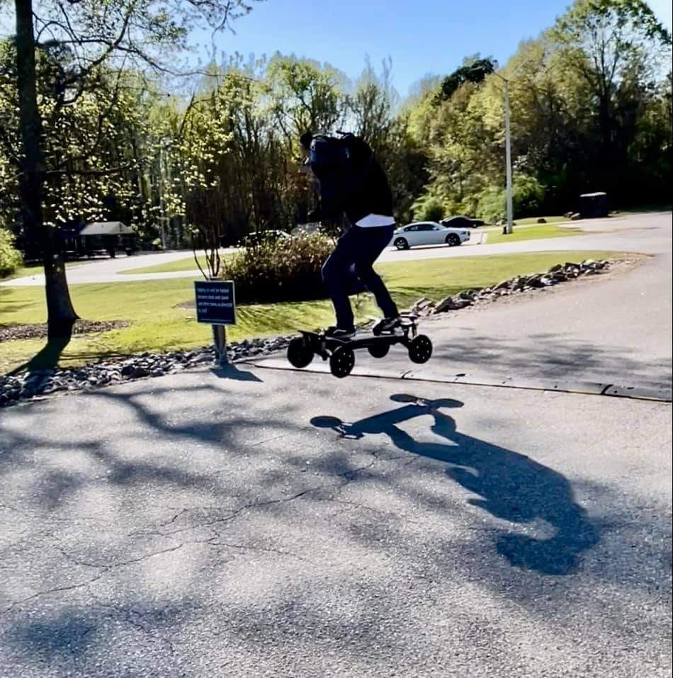 Riding Through the Rain: The All-Terrain E-Skating Thrill Regardless of Weather