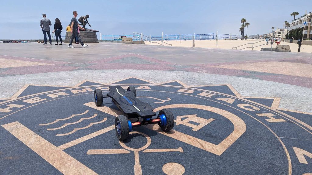 ecomobl et2 pro electric skateboard on the floor